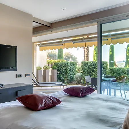 Royal Golf, & De Luxe Hotel 4*