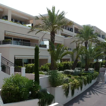 Royal Golf, & De Luxe Mougins