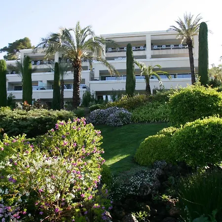 Hotel Royal Golf, & De Luxe 4*